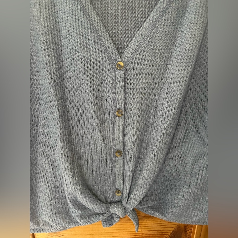 Very soft button up - Picture 3 of 5